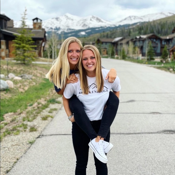 Meet your Posher, Allie - Picture 1 of 1